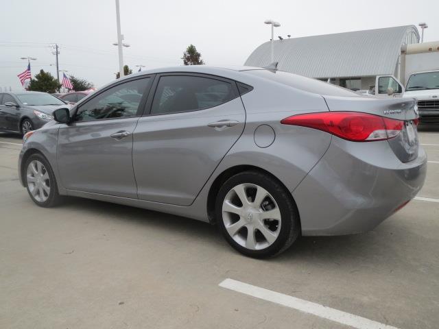 Hyundai Elantra 2013 photo 2