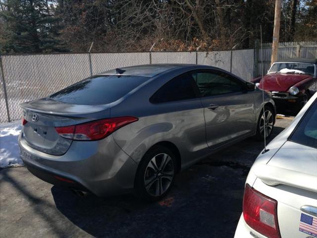 Hyundai Elantra Coupe 2013 photo 3