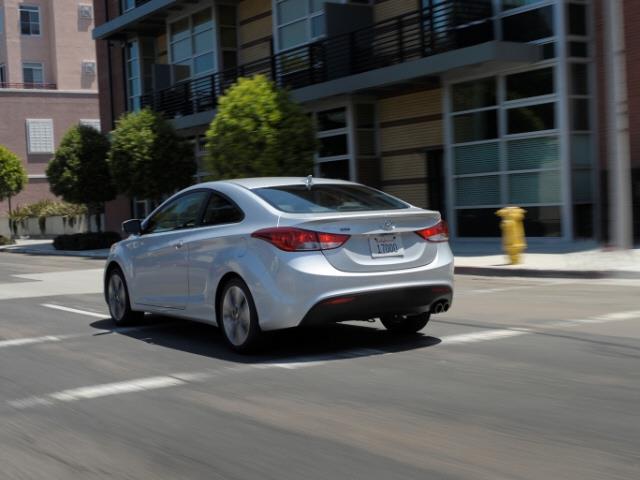 Hyundai Elantra Coupe 2013 photo 3