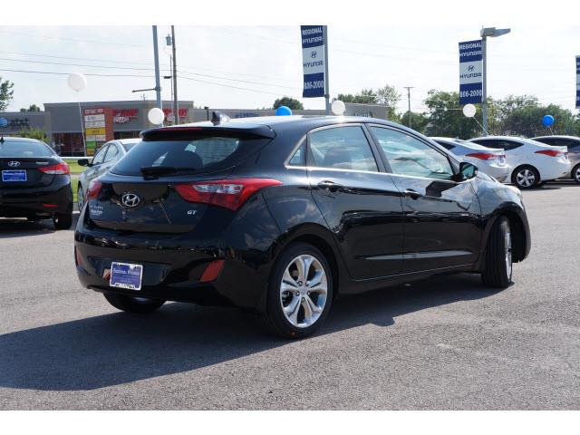 Hyundai Elantra GT 2013 photo 3