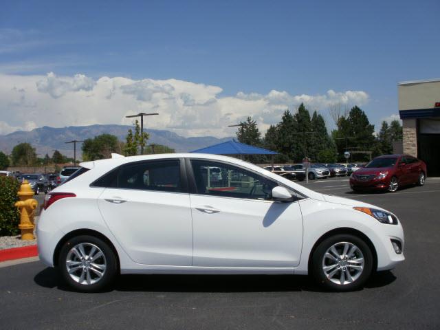 Hyundai Elantra GT 2013 photo 1