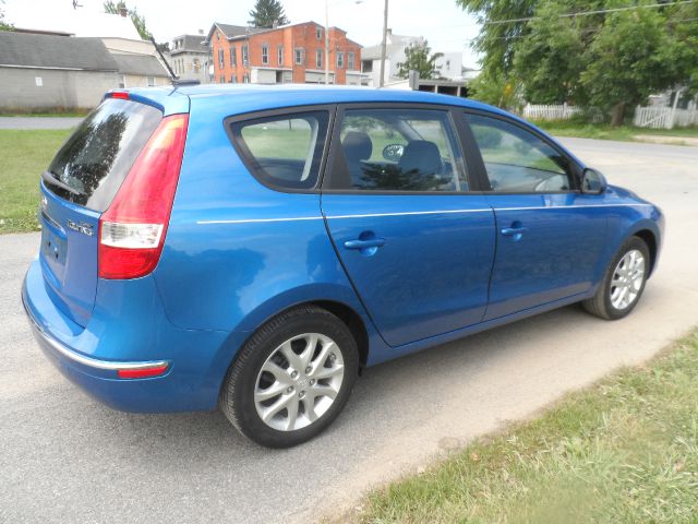 Hyundai Elantra Touring FWD 4dr Wagon