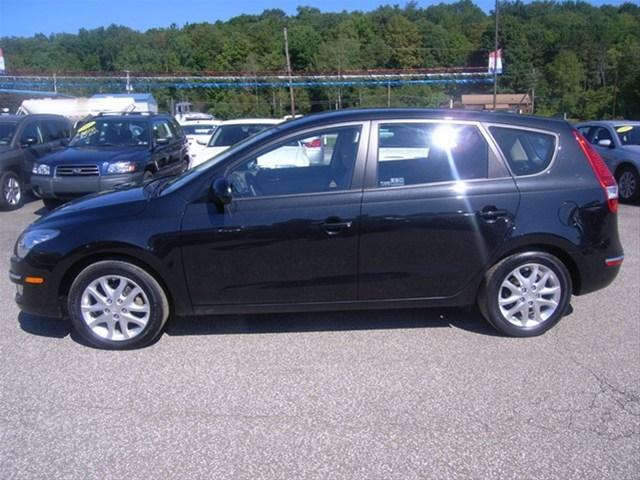 Hyundai Elantra Touring 2009 photo 1