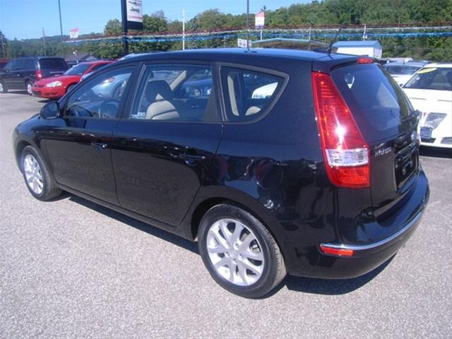 Hyundai Elantra Touring 2009 photo 2