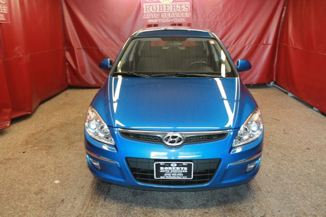 Hyundai Elantra Touring 2009 photo 1