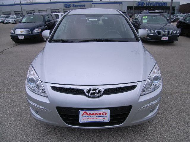 Hyundai Elantra Touring 2009 photo 1