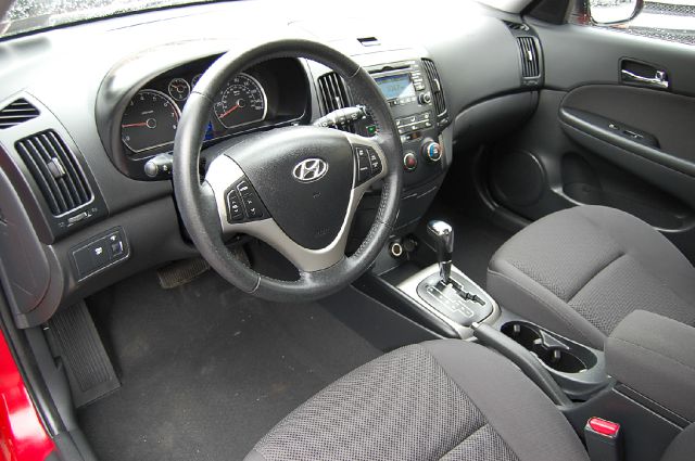 Hyundai Elantra Touring 2009 photo 1