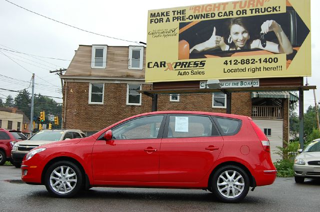 Hyundai Elantra Touring 2009 photo 3