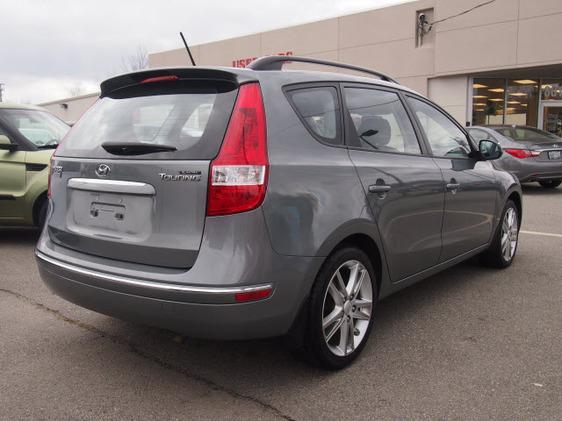 Hyundai Elantra Touring 2010 photo 1