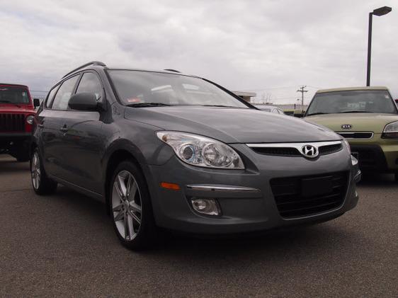 Hyundai Elantra Touring 2010 photo 3