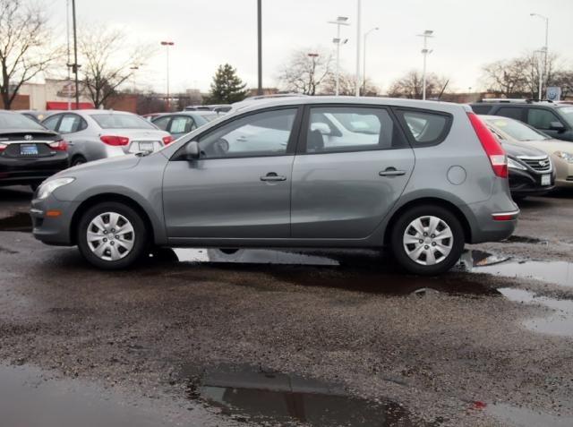 Hyundai Elantra Touring 2010 photo 2