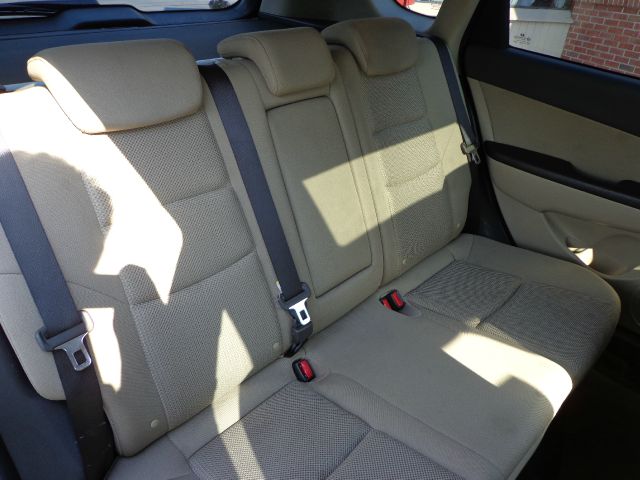 Hyundai Elantra Touring 2010 photo 25