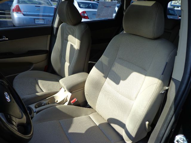 Hyundai Elantra Touring 2010 photo 3