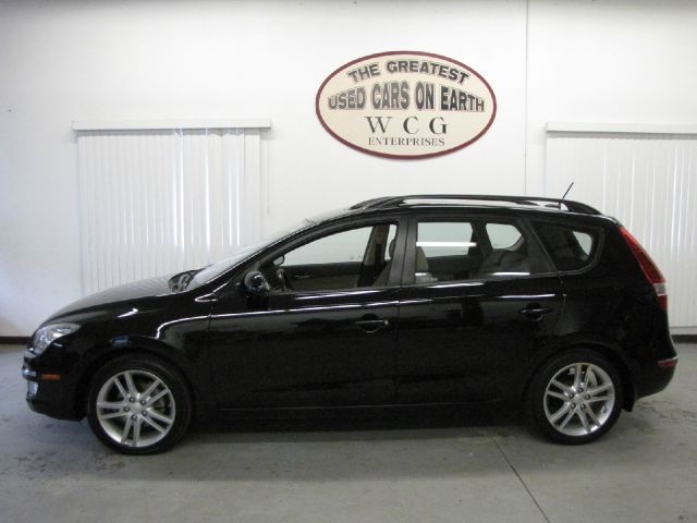 Hyundai Elantra Touring 2010 photo 3