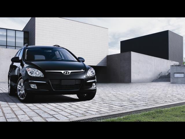 Hyundai Elantra Touring 2010 photo 2