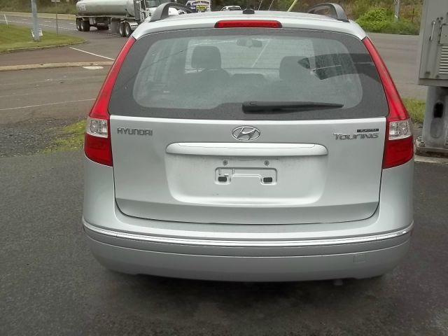 Hyundai Elantra Touring 2010 photo 1