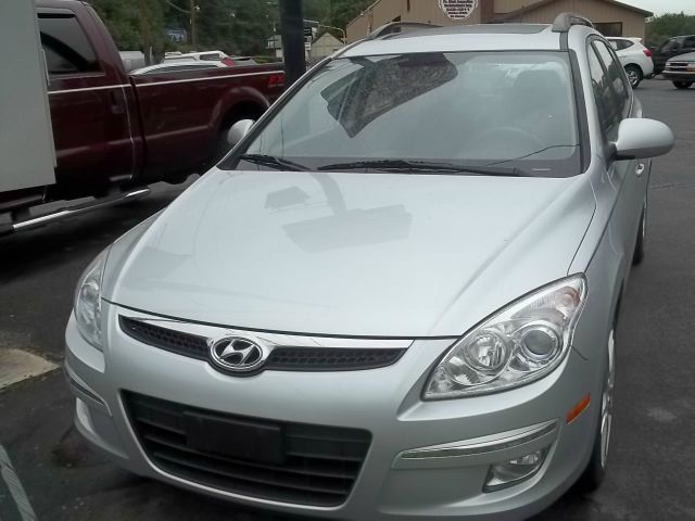 Hyundai Elantra Touring 2010 photo 3