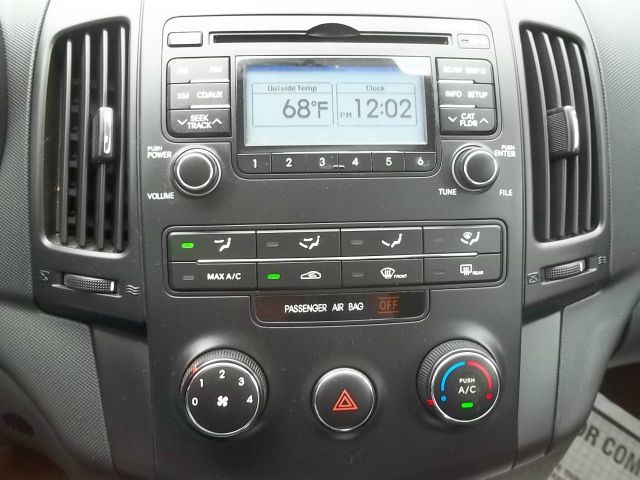 Hyundai Elantra Touring 2010 photo 6