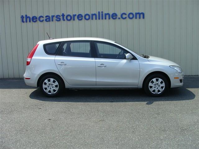 Hyundai Elantra Touring 2012 photo 1