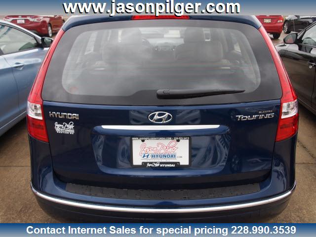 Hyundai Elantra Touring 2012 photo 1