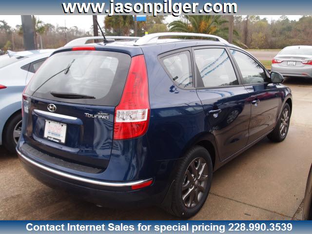 Hyundai Elantra Touring 2012 photo 2