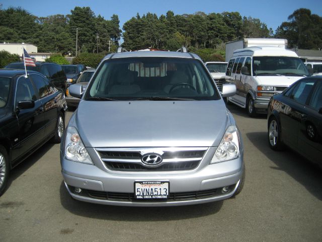 Hyundai Entourage 2007 photo 4