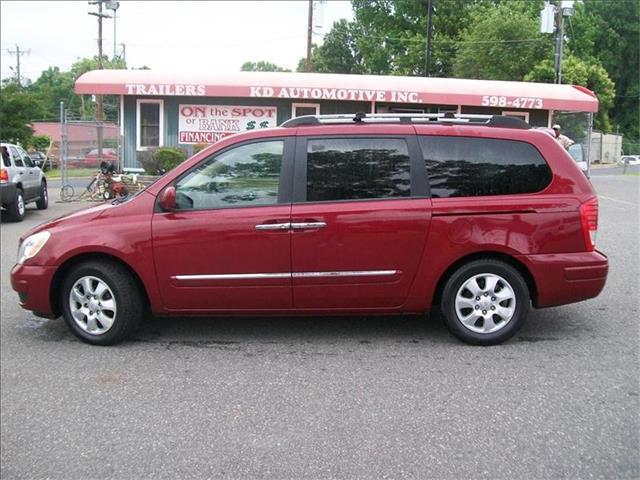 Hyundai Entourage 2007 photo 4