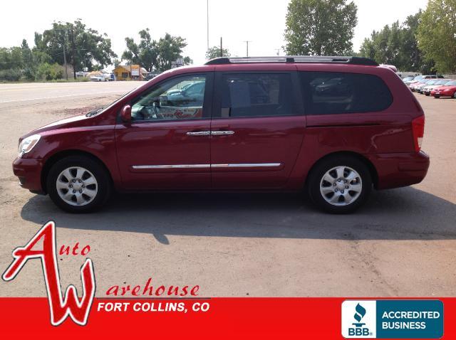 Hyundai Entourage 2007 photo 2