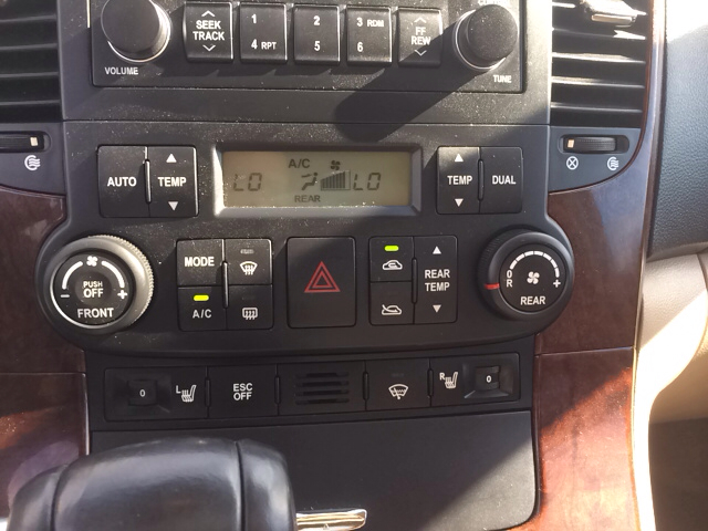 Hyundai Entourage 2007 photo 1