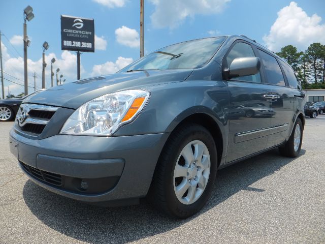 Hyundai Entourage 2007 photo 2