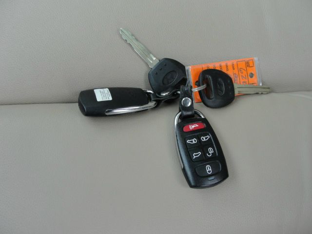 Hyundai Entourage 2008 photo 27