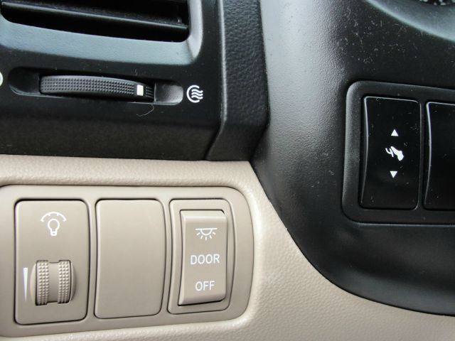 Hyundai Entourage 2008 photo 4