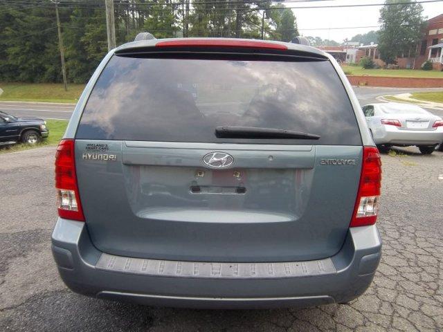 Hyundai Entourage 2008 photo 3
