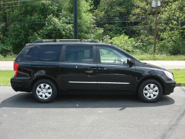 Hyundai Entourage 2008 photo 14