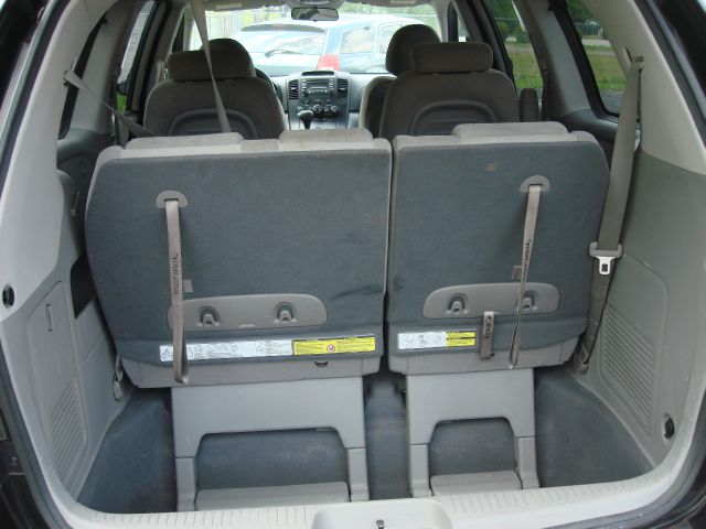 Hyundai Entourage 2008 photo 15
