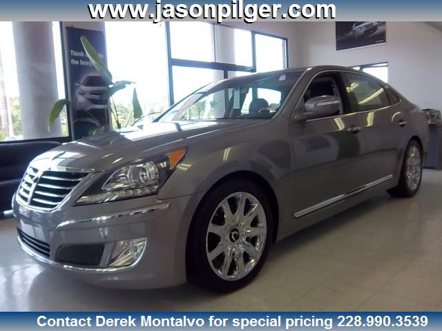 Hyundai Equus GLS PZEV Sedan