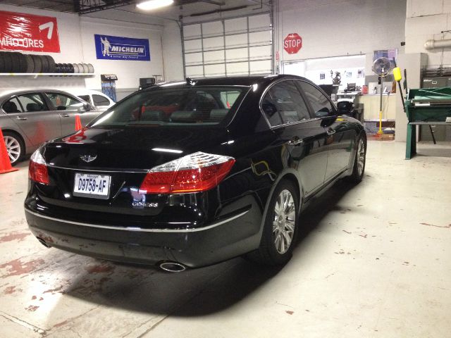 Hyundai Genesis 2009 photo 1