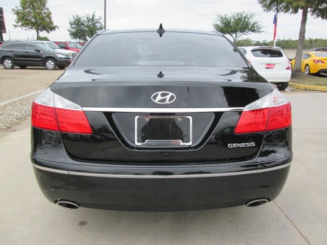 Hyundai Genesis 2009 photo 1