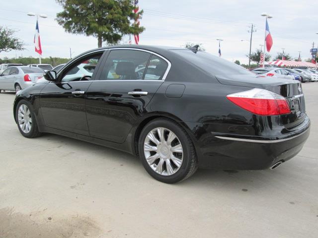 Hyundai Genesis 2009 photo 2