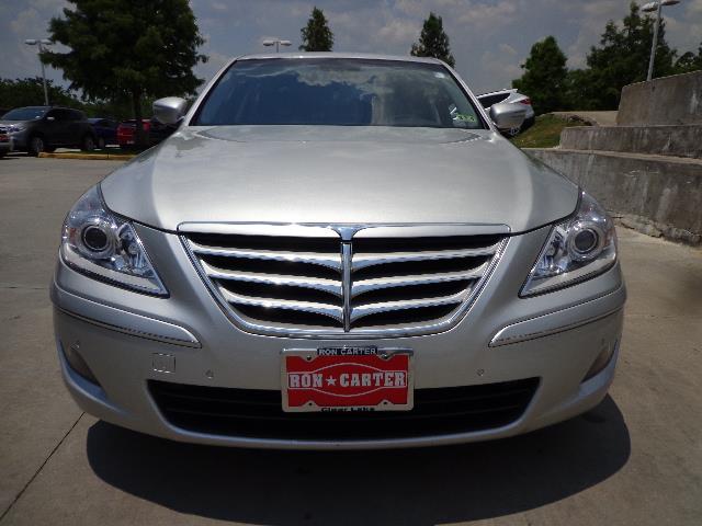 Hyundai Genesis 2009 photo 3