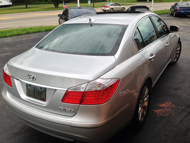 Hyundai Genesis 2009 photo 1