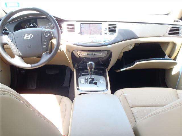 Hyundai Genesis 2011 photo 1