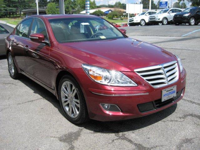 Hyundai Genesis 2011 photo 3