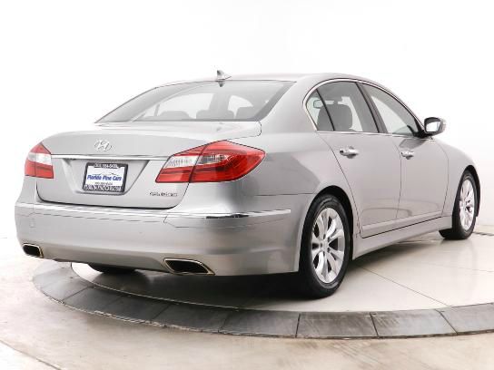 Hyundai Genesis 2012 photo 1