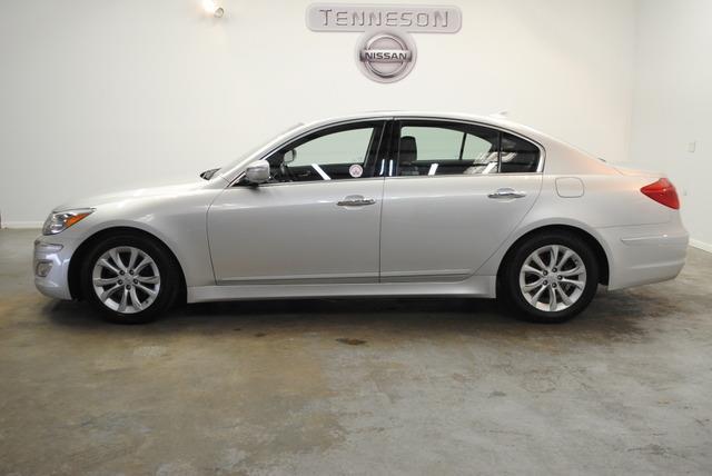 Hyundai Genesis 2013 photo 15