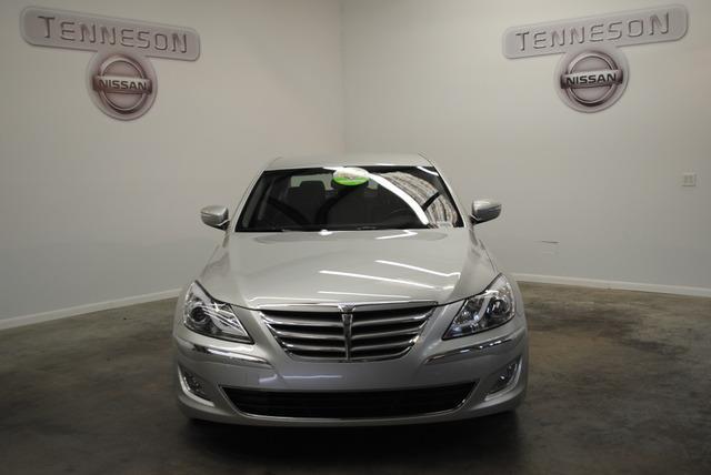 Hyundai Genesis 2013 photo 24