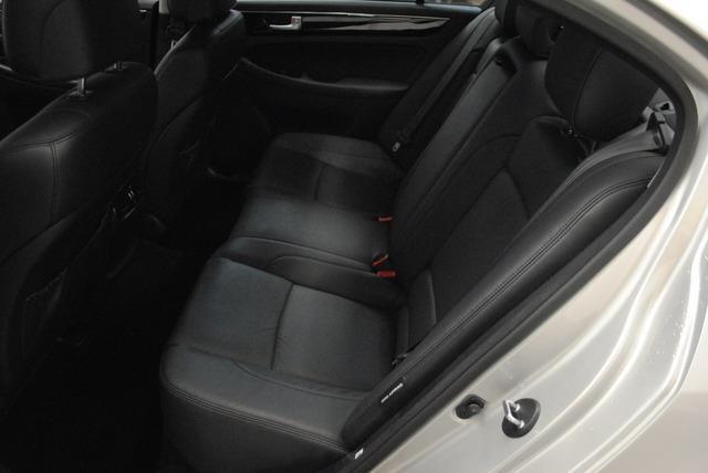 Hyundai Genesis 2013 photo 27