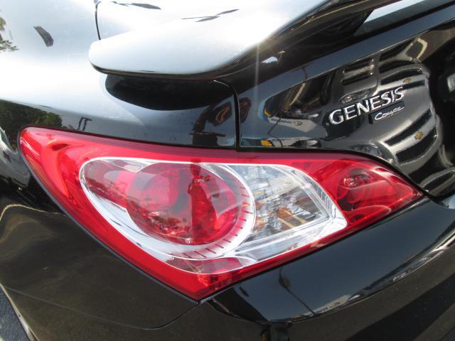 Hyundai Genesis Coupe 2010 photo 11