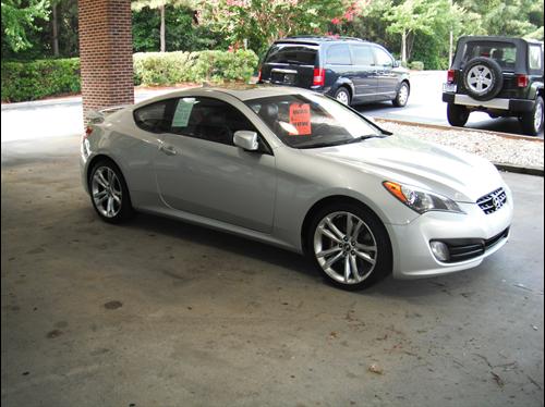 Hyundai Genesis Coupe 2010 photo 4