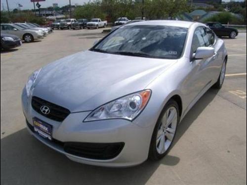 Hyundai Genesis Coupe 2010 photo 1